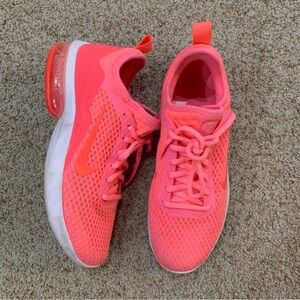 Like new, Nike shoes women
